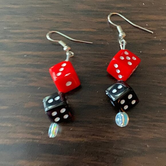 Set of Dice Hanging Earrings Dangle French Hook Black & Red Very Nice Handmade - Picture 3 of 5